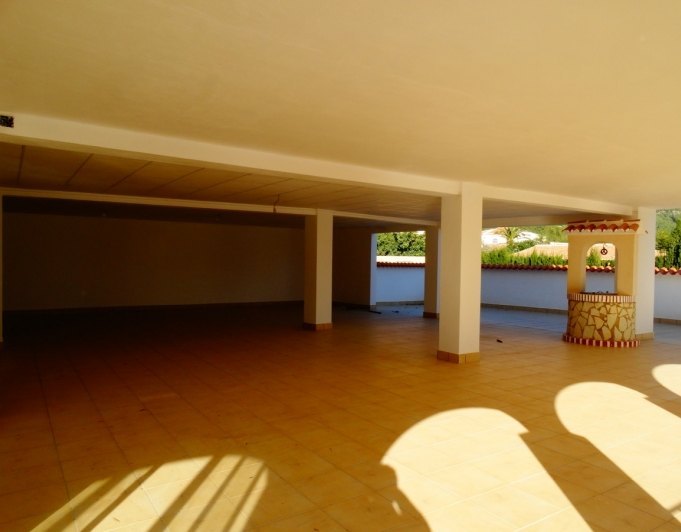 Geschäftshaus mit 4 Wohnungen zu verkaufen in Javea