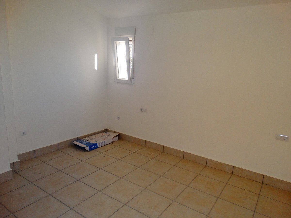 Geschäftshaus mit 4 Wohnungen zu verkaufen in Javea