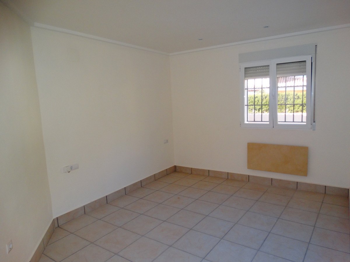 Geschäftshaus mit 4 Wohnungen zu verkaufen in Javea