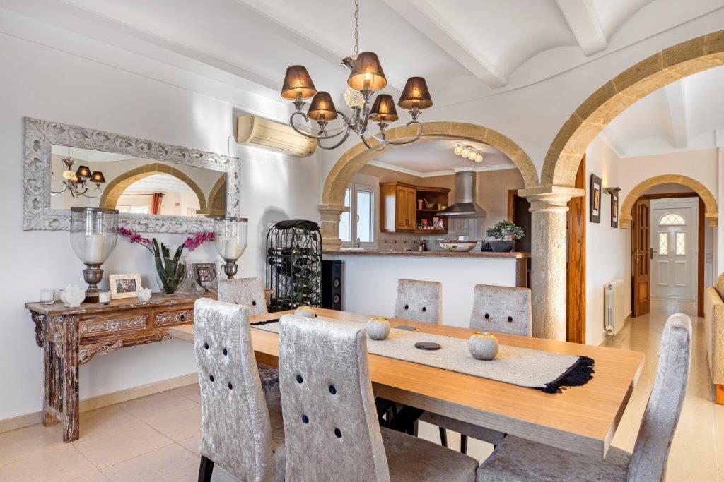 5 Bett Villa zum Verkauf auf Granadella Naturpark mit atemberaubender Aussicht zum Verkauf