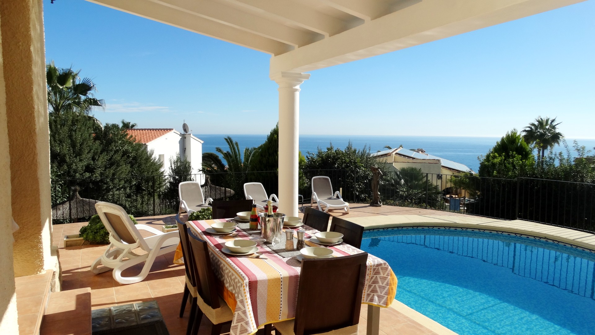 Charmante Villa mit Meerblick in Balcon al Mar